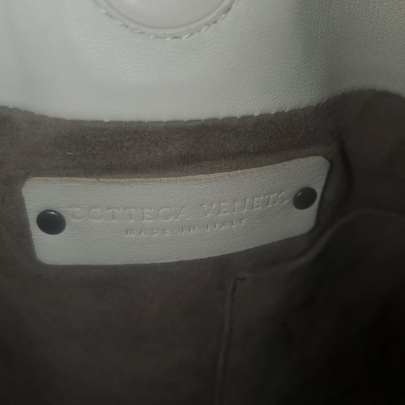 COPY - Cream Bottega Shoulder Bag - Picture 6 of 7